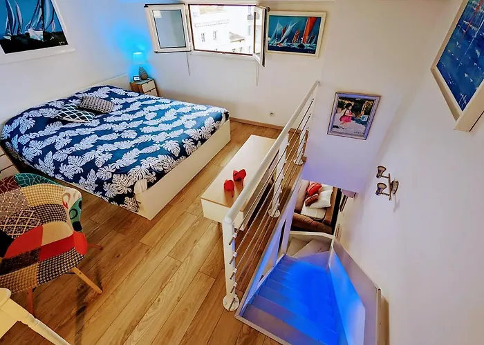 Cannes Croisette Suquet Duplex 4 P
